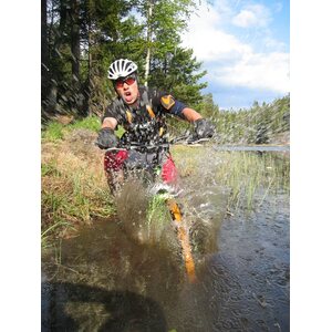 Kickbike Cross MAX 20D and water bottle & cage