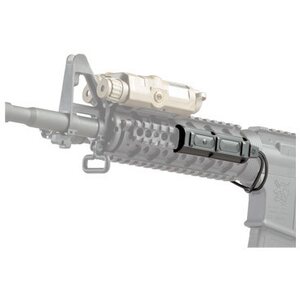 Surefire SR07-D-IT WEAPONLIGHT SWITCH
Remote Dual Switch For WeaponLight + ATPIAL Laser Device