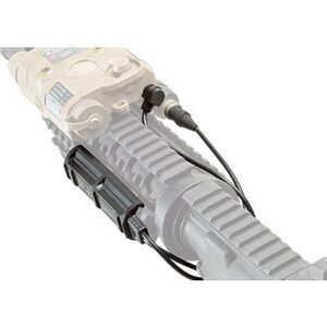 Surefire SR07-D-IT WEAPONLIGHT SWITCH
Remote Dual Switch For WeaponLight + ATPIAL Laser Device