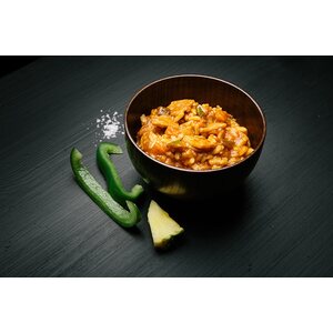 Real Turmat Porsaanlihaa hapanimelässä kastikkeessa (L,G)