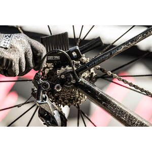 Muc-Off Claw Brush