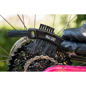 Muc-Off Claw Brush