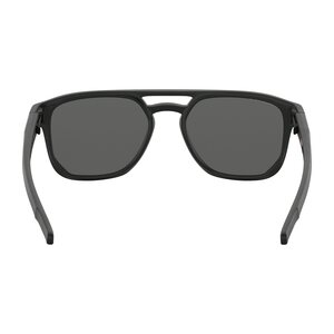 Oakley Latch Beta, Matte Black w/ Prizm Black Polarized