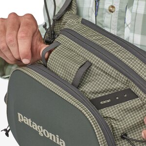 Patagonia Stealth Atom Sling 8L
