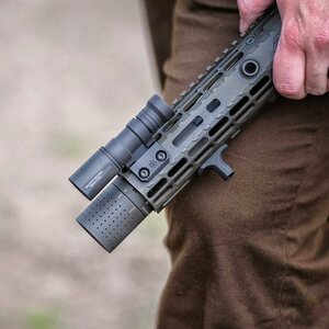 Arisaka 300 Series Light, Malkoff E1HT head, Momentary Tailcap