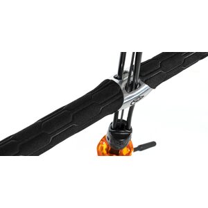 One of the benefits of our Quick Release 3.0 is the smooth integrated swivel function which allows for the automatic untwisting of the flying lines when powering up the bar. The safety system remains fully functional even after numerous rotations in one direction.