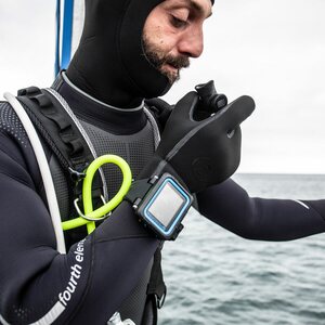 Fourth Element 7mm Neoprene Hydrolock Mitt