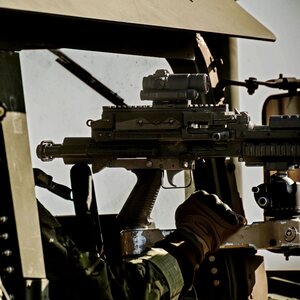 Aimpoint CompM4s 2MOA Complete / QRP2 mount