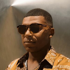 Oakley HSTN, Kylian Mbappé Signature Series, Dark Amber/Light Curry w/ Prizm Tungsten