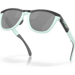 Oakley Frogskins Range, Matte Carbon / Blue Milkshake w/ Prizm Black