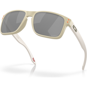 Oakley Holbrook, Matte Sand w/ Prizm Black