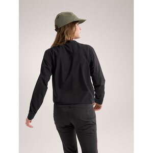 Model Measurements: Height: 5'8"/172.7cm. Chest Width: 32"/81.3cm. Waist: 25"/63.5cm. Inseam: 28"/71.1cm. Hip: 38"/96.5cm. Wearing Size: Small