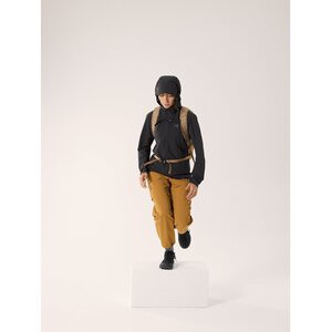 Model Measurements:
Height: 5'9"/175cm.
Chest Width: 32"/81.3cm.
Waist: 23"/58.4cm.
Hip: 35"/88.9cm.
Wearing Size: Small.