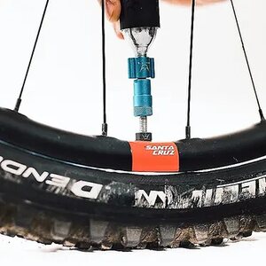Peaty's Holeshot CO2 Tyre Inflator MTB 25g Turquoise