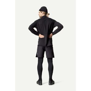 Jonas is 188 cm / 6'2" tall and is wearing size M