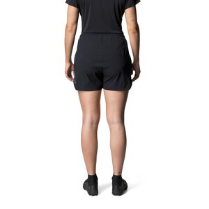 Rebecca is 165 cm / 5'4" tall and is wearing size M