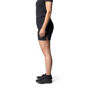 Rebecca is 165 cm / 5'4" tall and is wearing size M