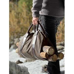 Bushcraft Spain Oilskin Log Carrier