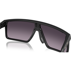 Oakley Helux, Matte Black w/ Prizm Grey Gradient