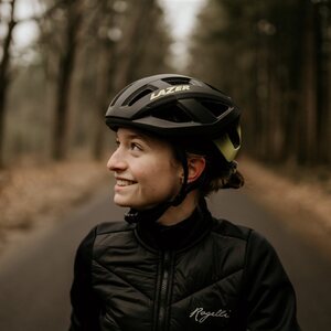 Lazer Tonic KinetiCore bicycle helmet