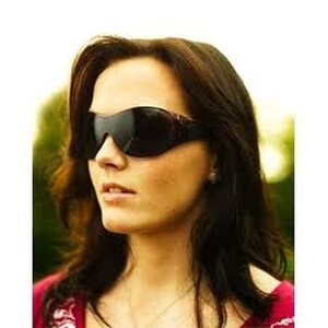 Oakley Liv, polished chocolate, dark bronze, polarized