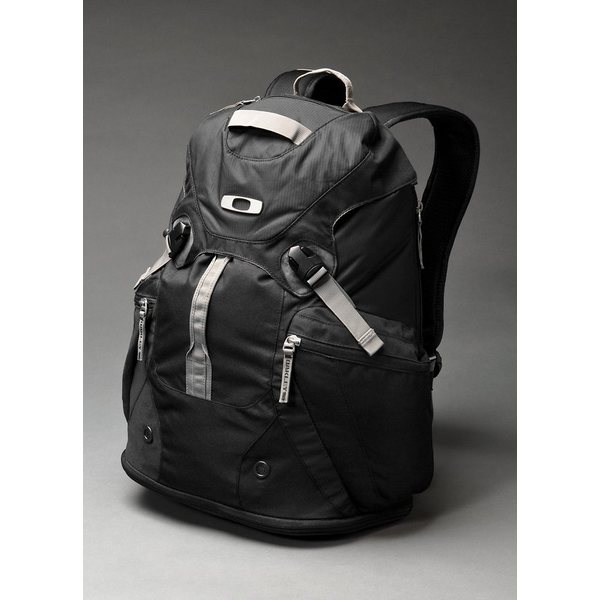 oakley 40l backpack