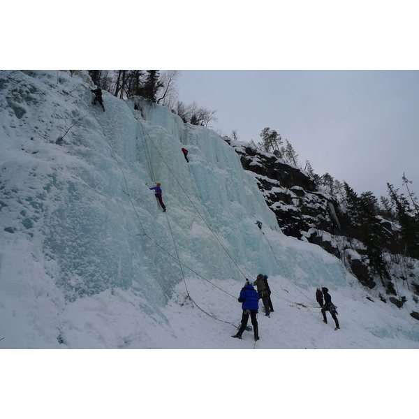 Adventure Partners One time ticket to Pirunkallio ice climbing park