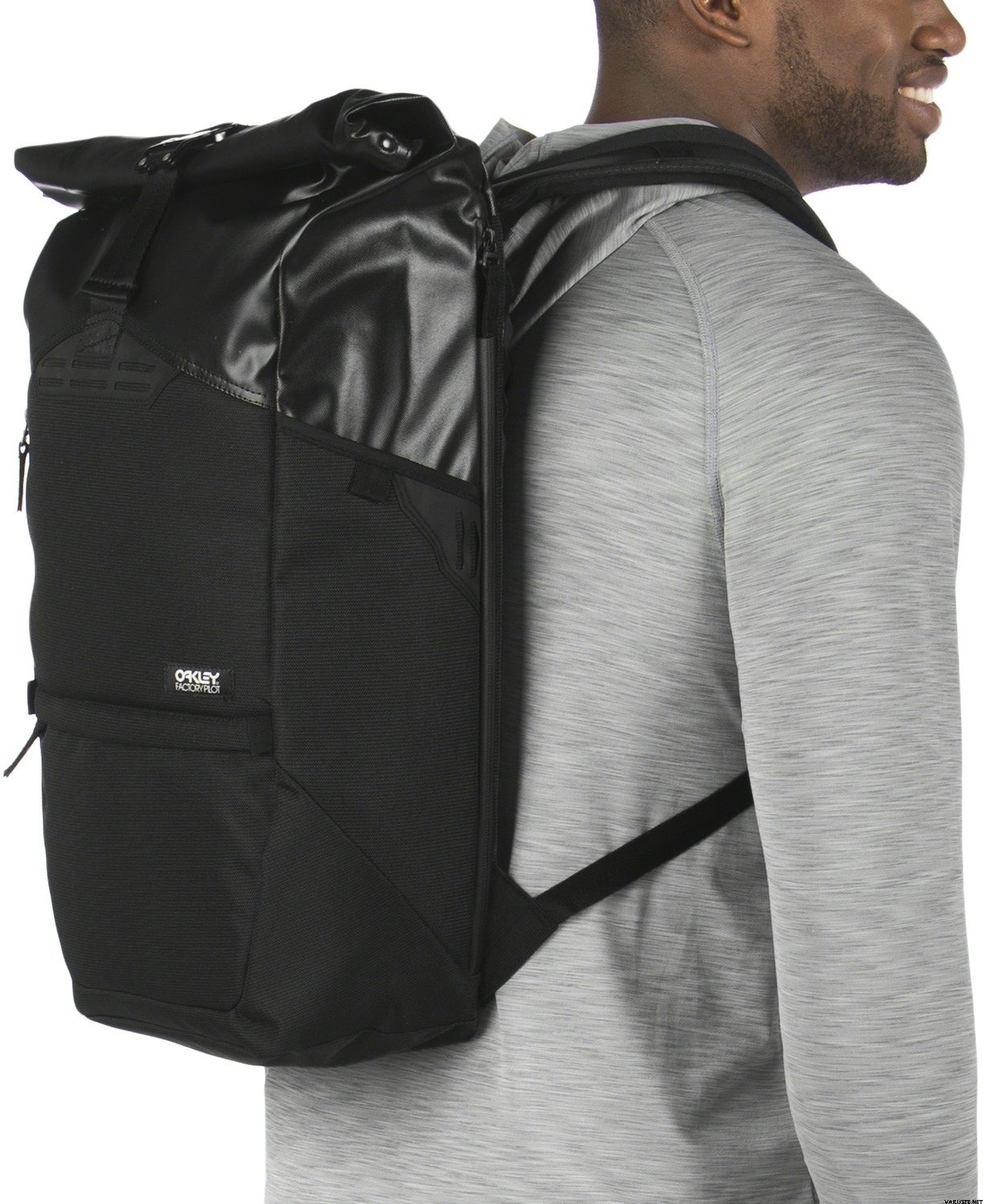 Oakley Factory Pilot 25L Backpack | Waterproof backpacks   English