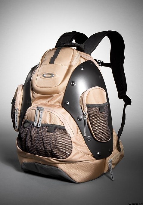 oakley hardshell backpack